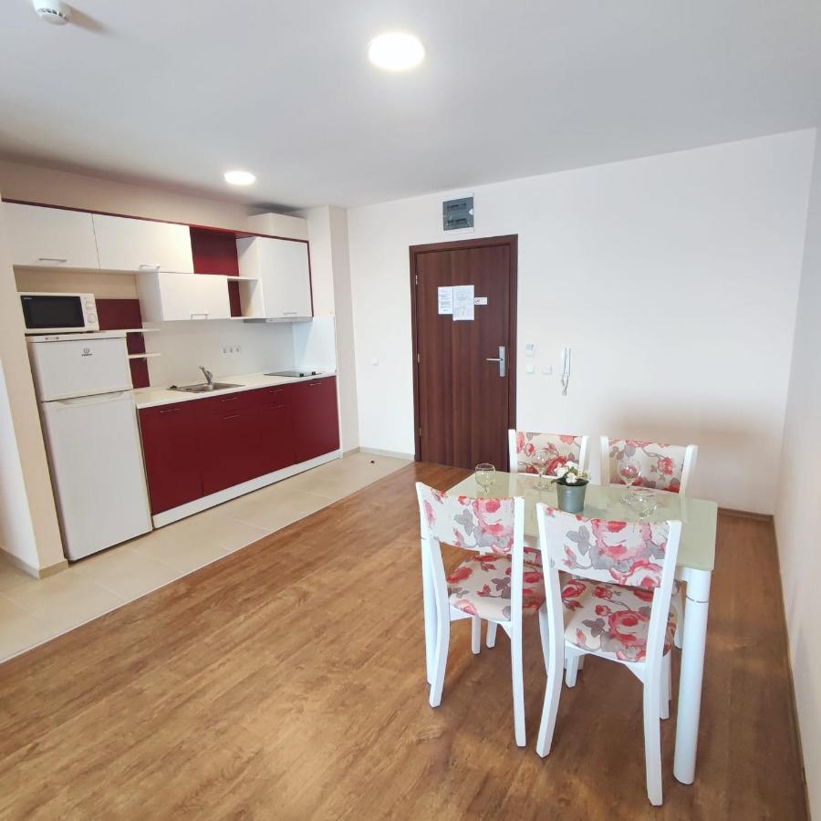 Premier Fort Beach - Premium Apartments Sveti Vlas Bagian luar foto