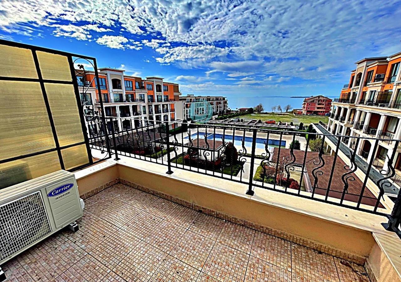 Premier Fort Beach - Premium Apartments Sveti Vlas Bagian luar foto